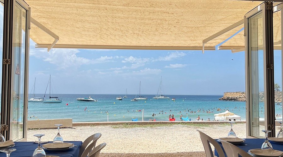 Restaurante Gloria Playa Tabarca — primera línea de playa vistas al Mediterráneo